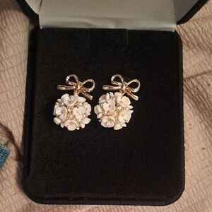 Elegant Gold and Cream Floral Earrings